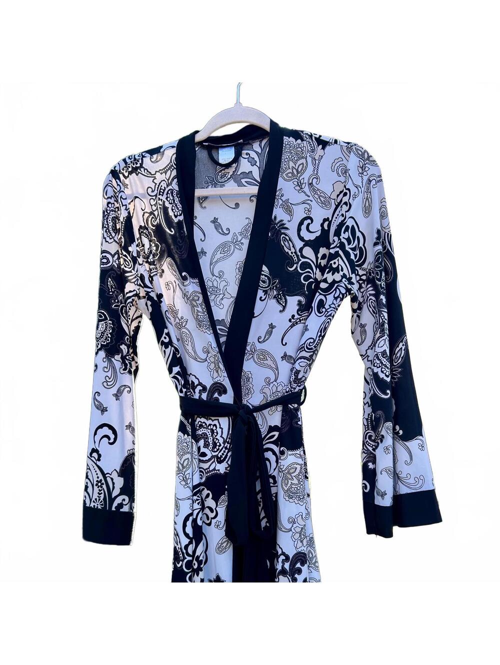 Línea Donatella stretchy satin paisley robe size large